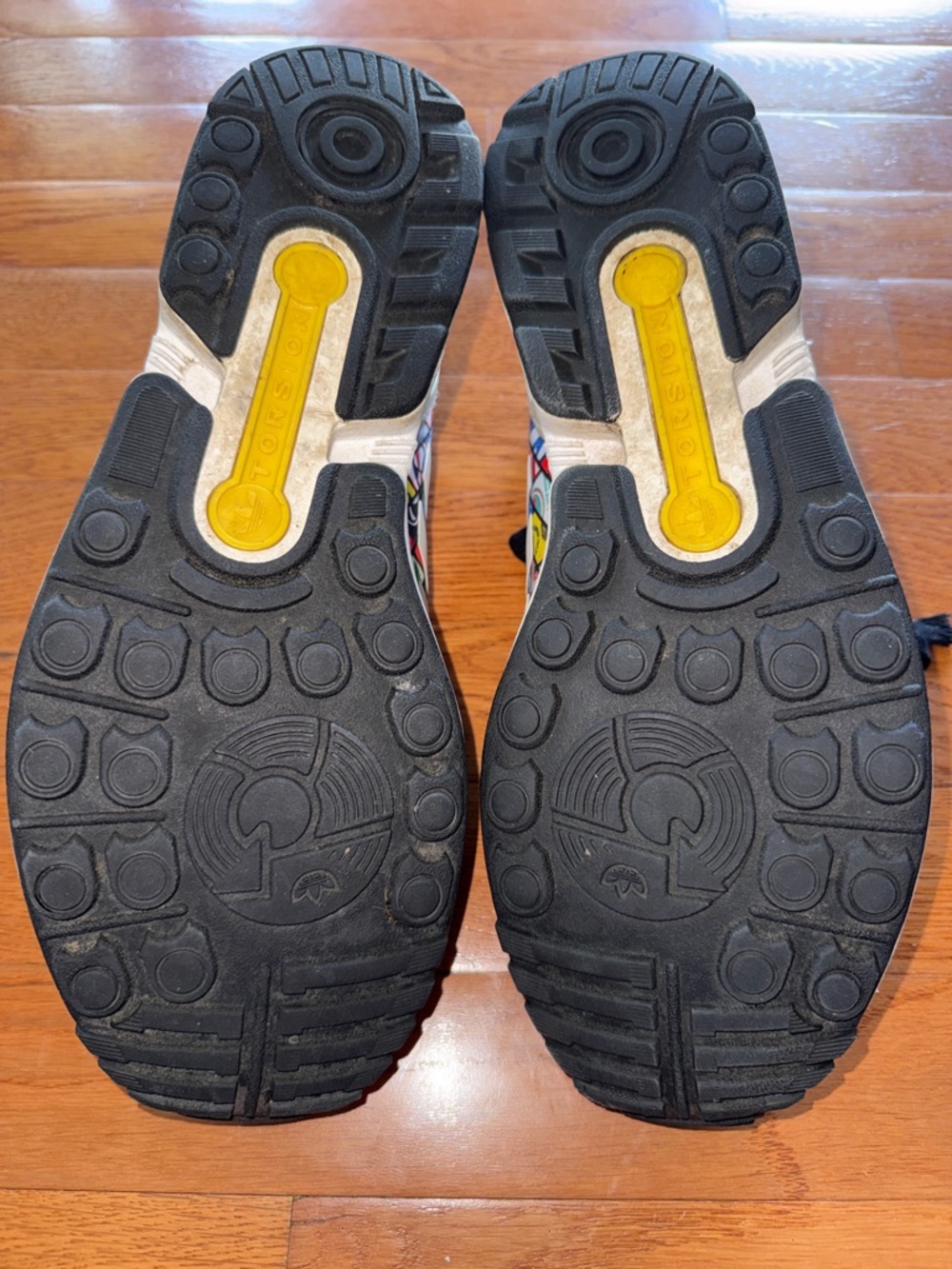 Men’s Multicolor Adidas Zu-Flux Tortion Graphic Sneakers limited edition - Picture 7 of 7
